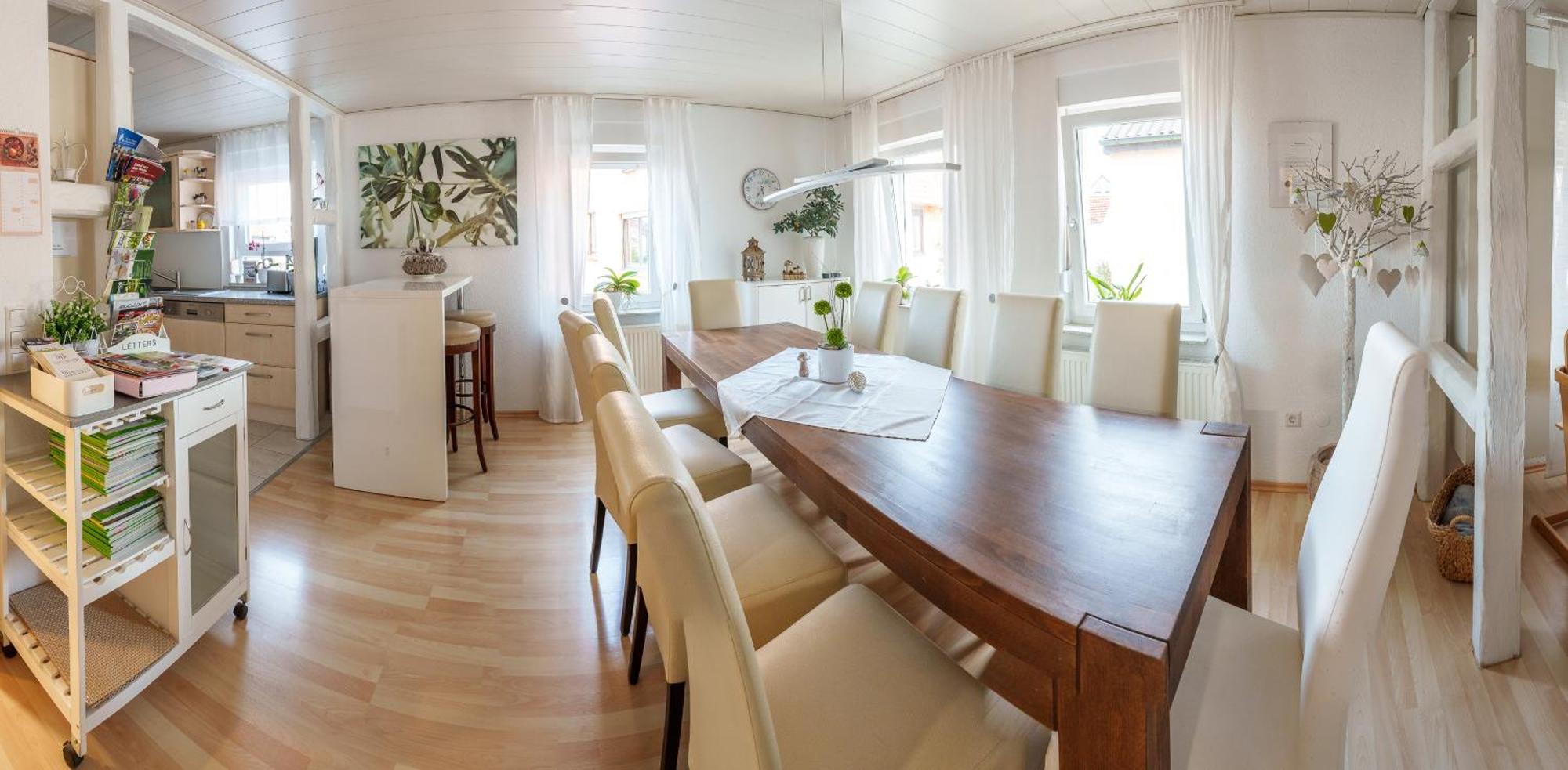 Wilhelm Appartements 100Qm Im Zentrum Brackenheim Naehe Tripsdrill Ngoại thất bức ảnh