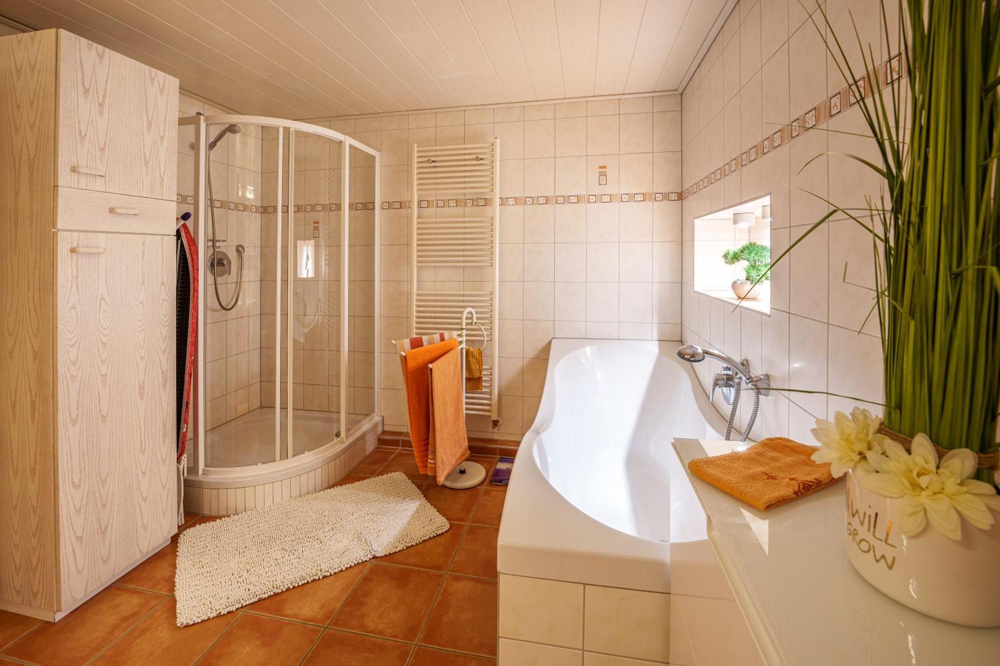 Wilhelm Appartements 100Qm Im Zentrum Brackenheim Naehe Tripsdrill Ngoại thất bức ảnh